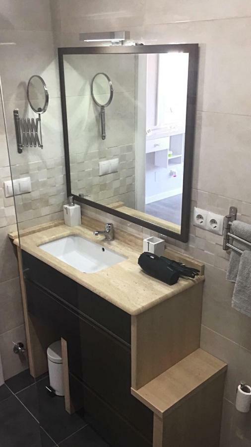 Isabel Manoja Apartment Torremolinos Buitenkant foto